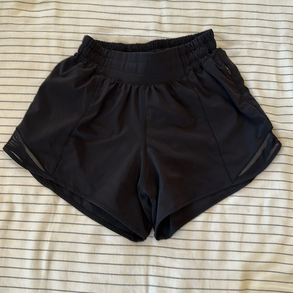 Lululemon Hotty Hot High-Rise Lined Short, Size 2, Black